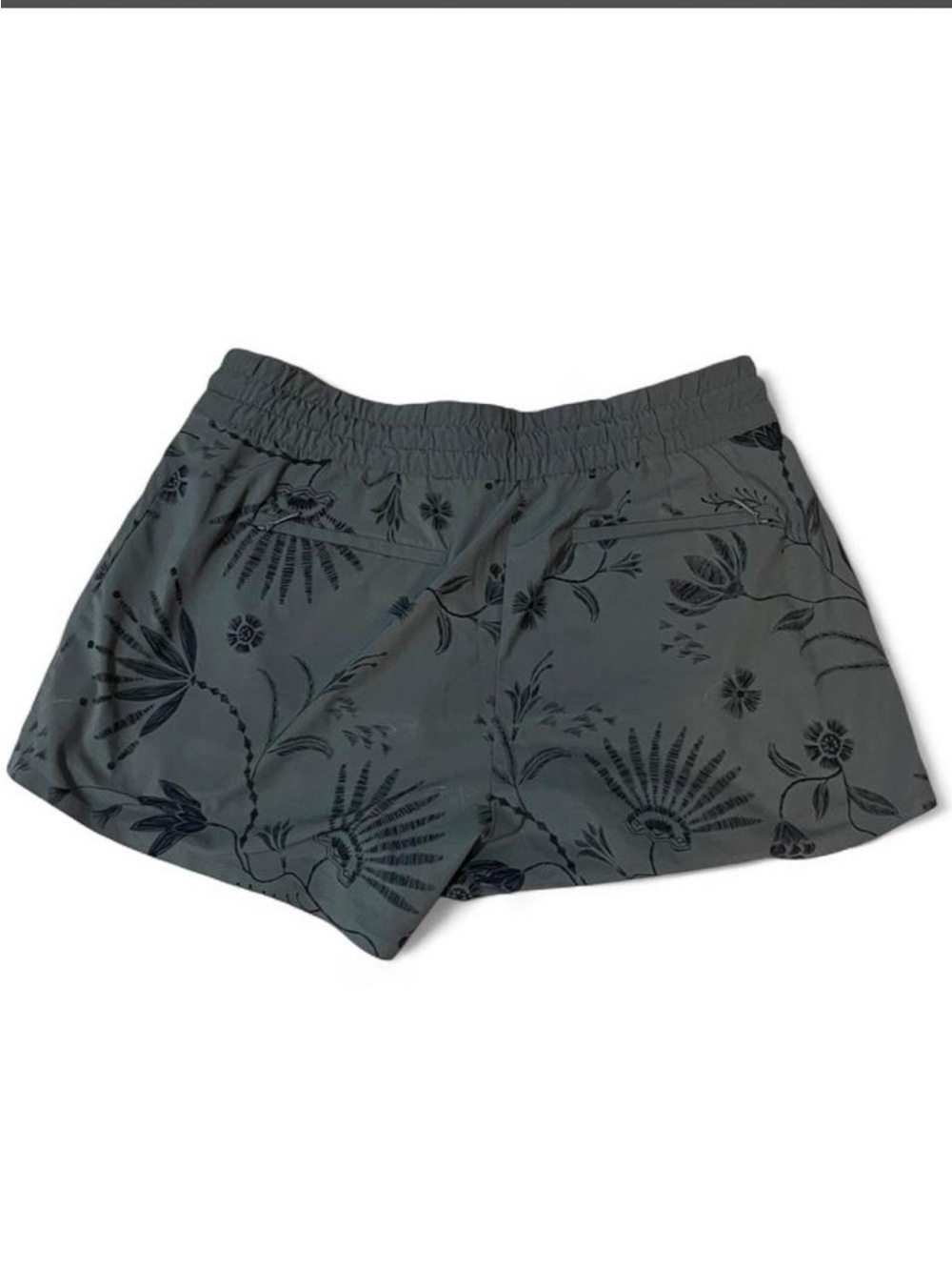 Athleta Gray and Black Floral Print Athletic Shorts size 8 - Picture 2 of 3